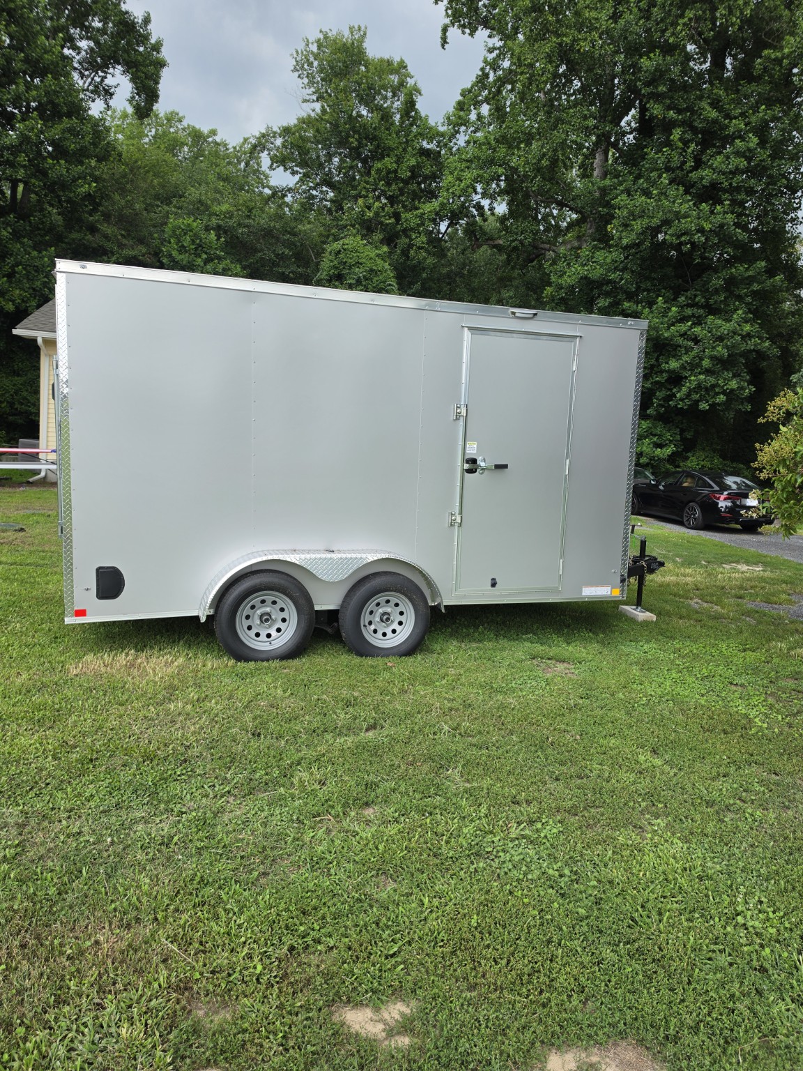 Trailer passenger side view